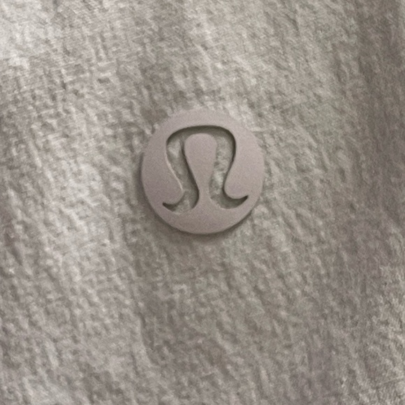 Lululemon Stretch Woven Ruffle-Waist Midi Skirt
Lavender Frost sz  XL Athleisure - Picture 9 of 11